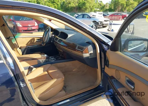 2005 BMW 745Li из США, поврежденный, VIN WBAGN63515DS58163